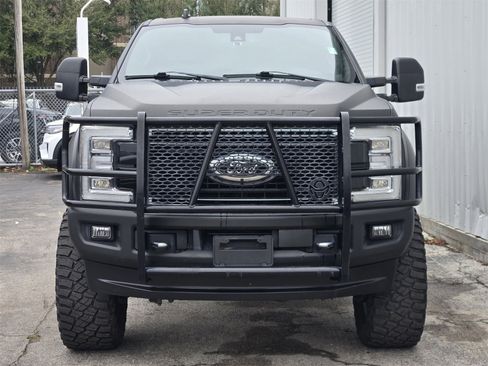 Used 2019 Ford F250 Platinum w/ Platinum Ultimate Package image 2