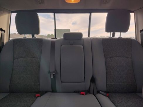 Used 2018 RAM 1500 Lone Star image 31