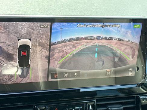 New 2026 Nissan Pathfinder SL image 38