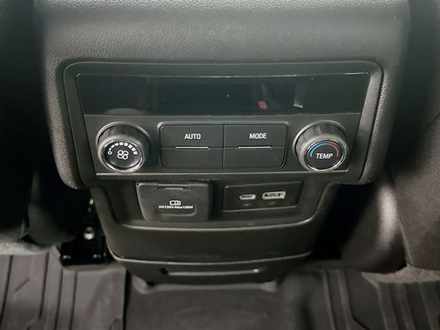 Used 2023 GMC Acadia SLE w/ Driver Convenience Package image 27