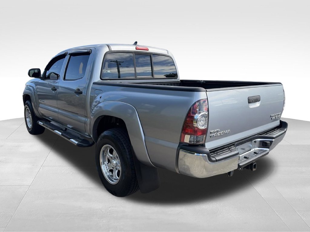 Used 2014 Toyota Tacoma PreRunner w/ SR5 Package RWD image 7