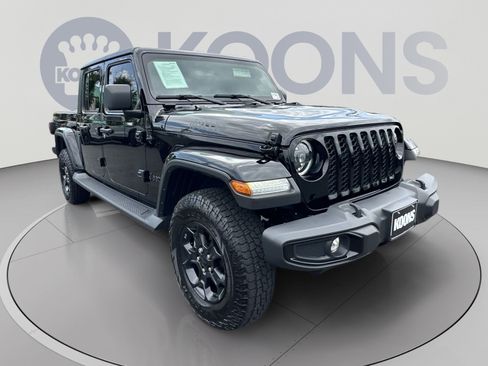 Used 2023 Jeep Gladiator Overland AWD/4WD image 18