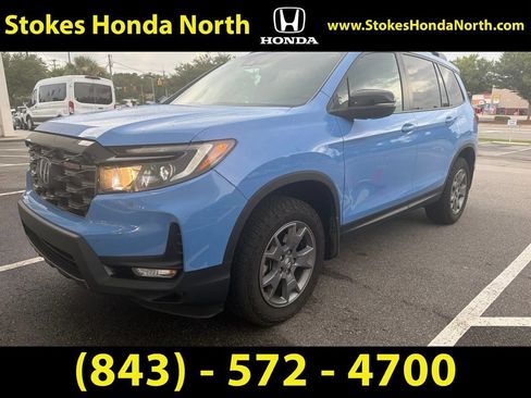 Used 2025 Honda Passport TrailSport image 1