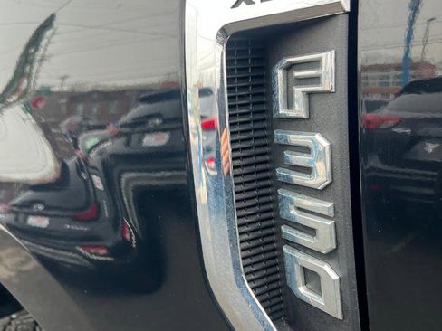 Used 2018 Ford F350 XLT image 33