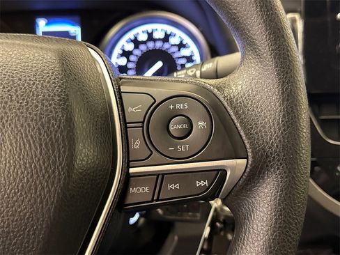 Used 2023 Toyota Camry LE image 26