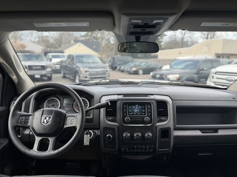 Used 2018 RAM 2500 Tradesman w/ Chrome Appearance Group image 21