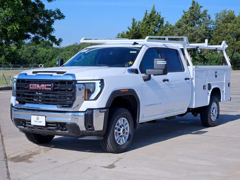 New 2026 GMC Sierra 2500 Pro w/ Convenience Package AWD/4WD image 2