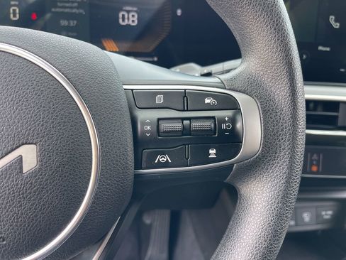 Used 2025 Kia K5 LXS FWD image 18