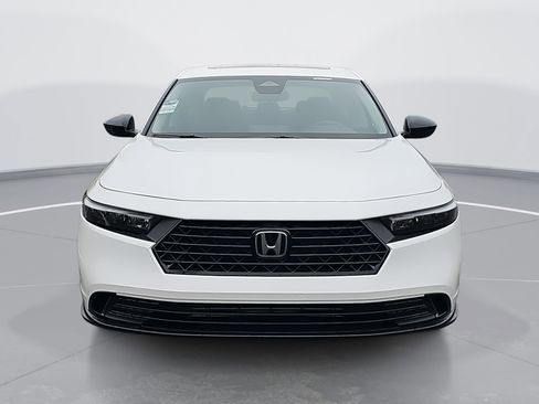 Used 2025 Honda Accord SE image 8