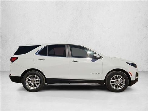 Used 2023 Chevrolet Equinox LT FWD image 4