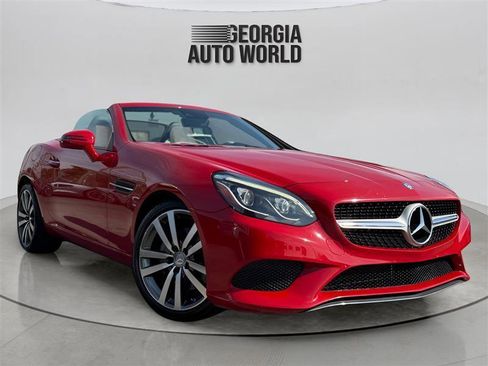 Used 2017 Mercedes-Benz SLC 300 image 2