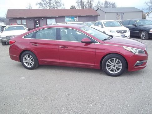 Used 2015 Hyundai Sonata SE image 11