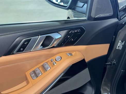 Certified 2025 BMW X7 xDrive40i w/ Premium Package image 19