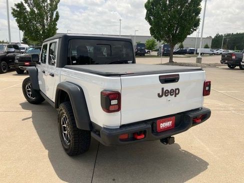 Certified 2025 Jeep Gladiator Rubicon w/ Convenience Group AWD/4WD image 8