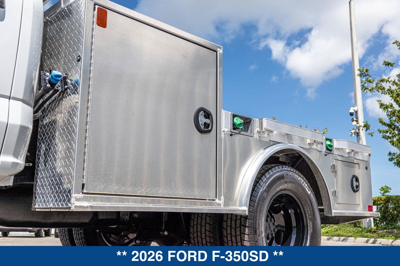 New 2026 Ford F350 XL w/ XL Chrome Package AWD/4WD image 36
