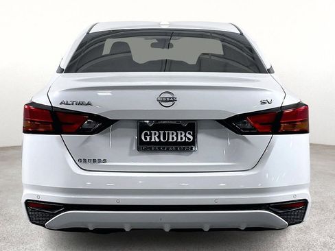 Used 2024 Nissan Altima 2.5 SV image 6