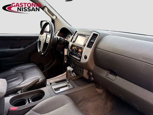 Used 2015 Nissan Frontier PRO-4X w/ Pro-4x Luxury Package image 39