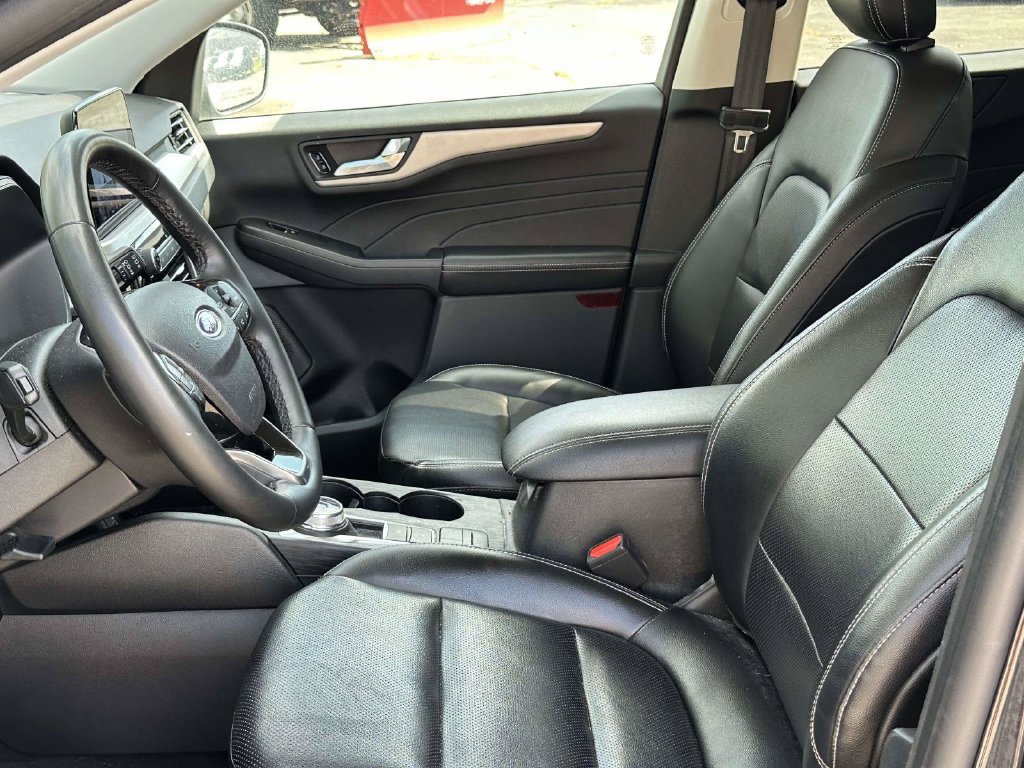 Used 2022 Ford Escape SEL w/ Technology Package AWD/4WD image 7