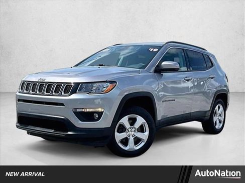 Used 2019 Jeep Compass Latitude w/ Popular Equipment Group AWD/4WD image 1