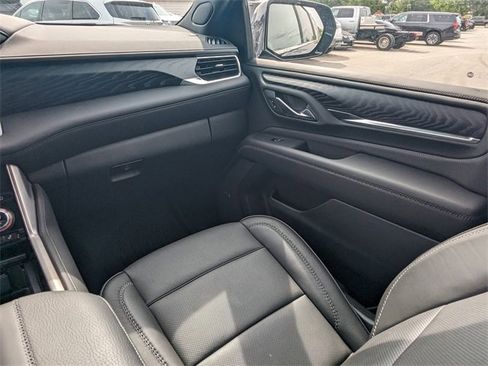 Used 2024 GMC Yukon XL Denali image 20