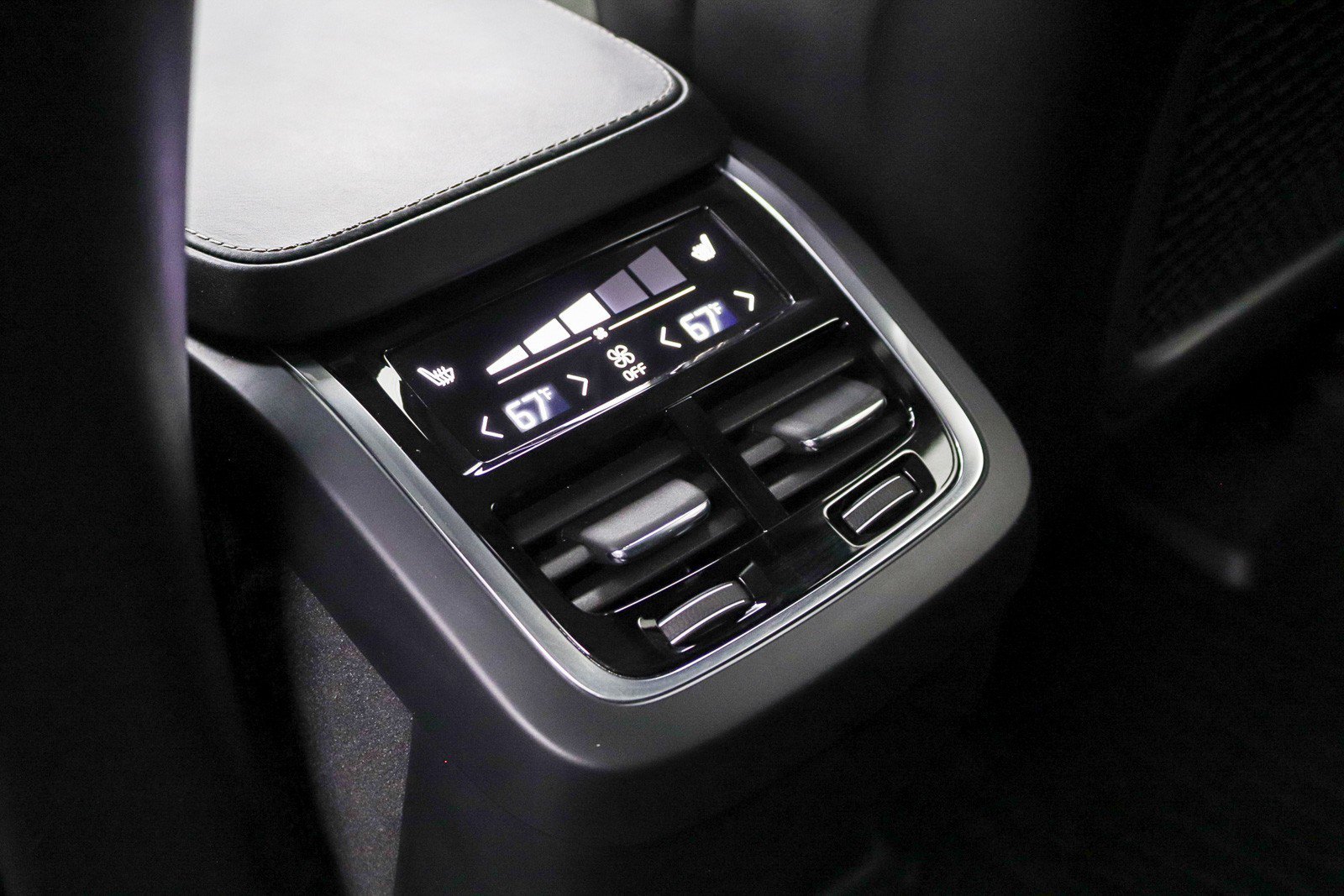Used 2017 Volvo XC90 T6 R-Design w/ Vision Package AWD/4WD image 23