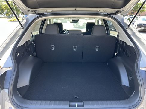 New 2025 Hyundai Ioniq 5 SE image 17