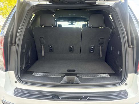 Used 2022 Chevrolet Tahoe Z71 image 10