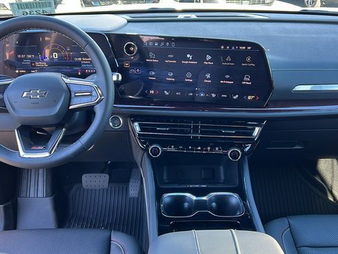 New 2026 Chevrolet Traverse Z71 w/ Driver Confidence Package image 16