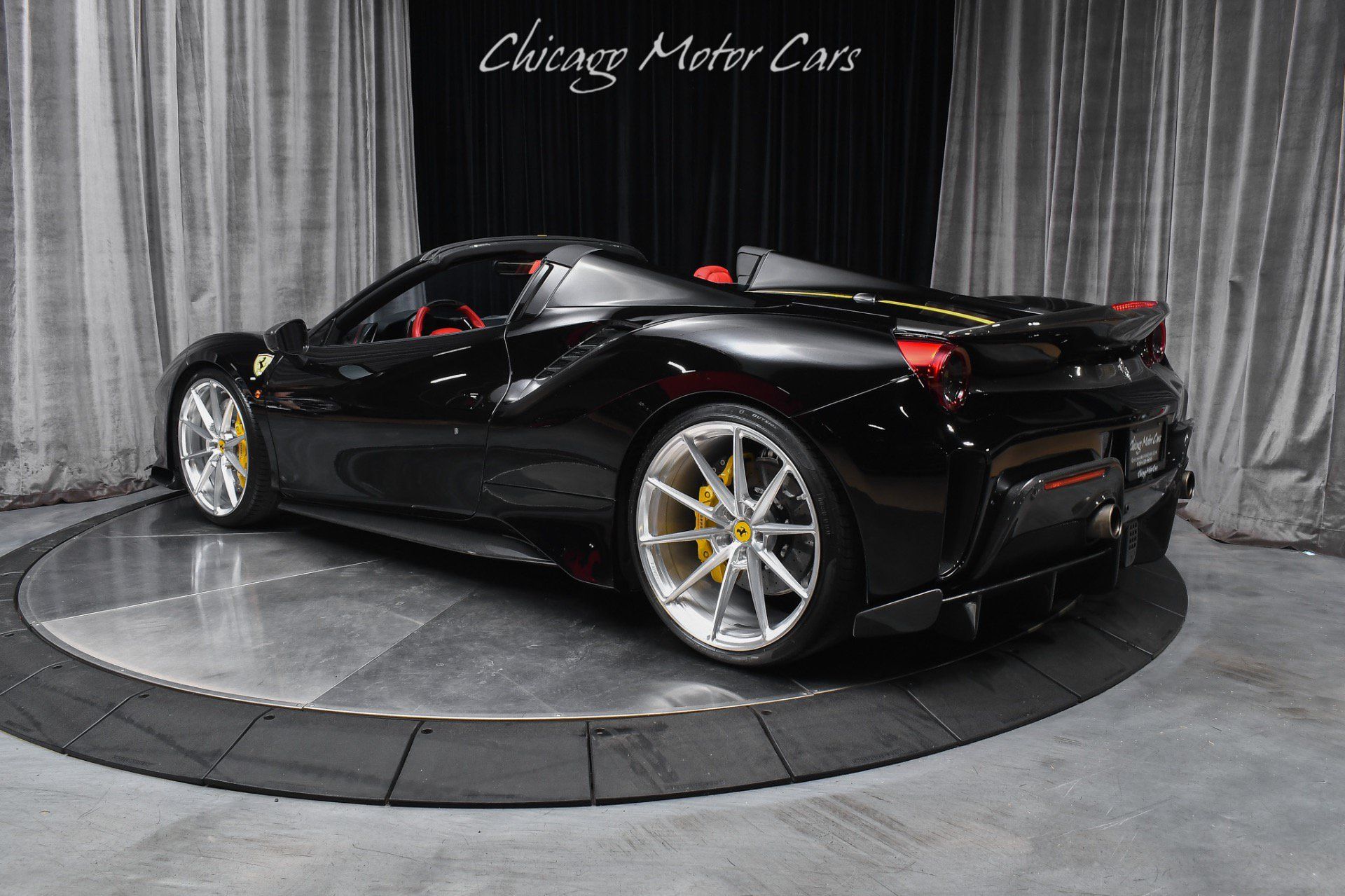 Used 2016 Ferrari 488 Spider RWD image 4