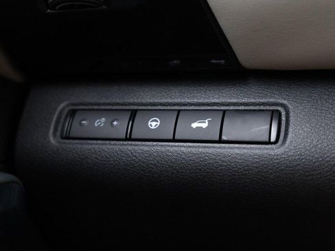 New 2025 Nissan Pathfinder SV image 20