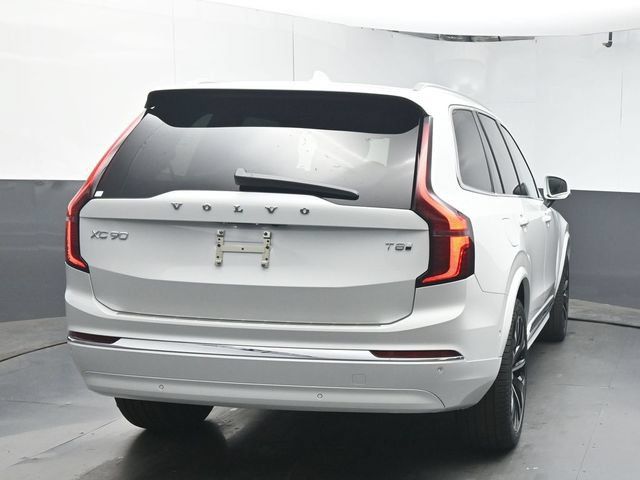 Used 2026 Volvo XC90 T8 Plus w/ Protection Package Premier AWD/4WD image 7