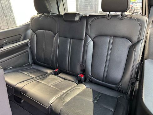 Used 2024 Jeep Wagoneer Series II image 23