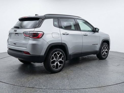 Used 2025 Jeep Compass Limited AWD/4WD image 9