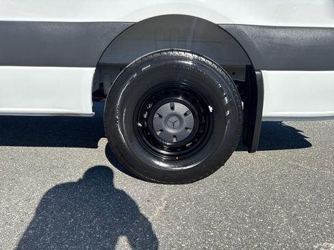 Used 2025 Mercedes-Benz Sprinter 2500 image 25