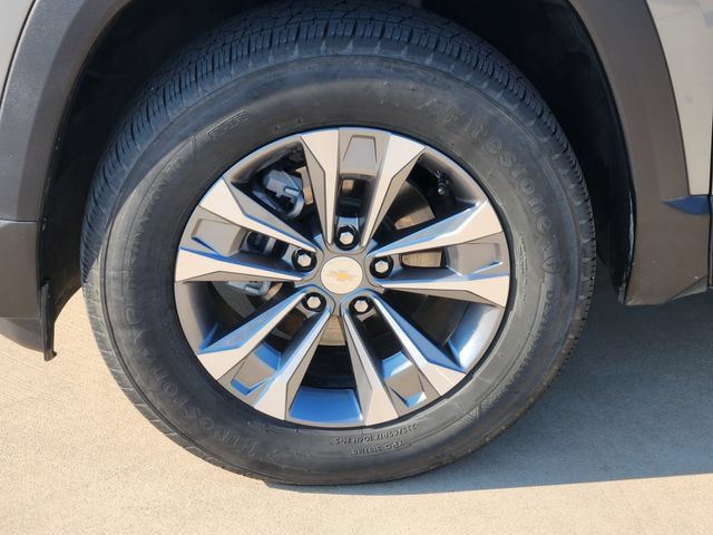 Used 2025 Chevrolet Equinox LT w/ Safety and Technology Package FWD image 12