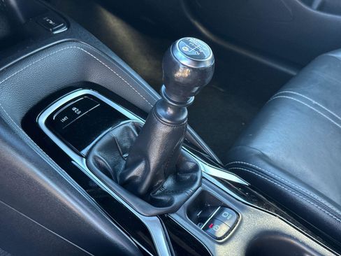 Used 2020 Toyota Corolla XSE image 27