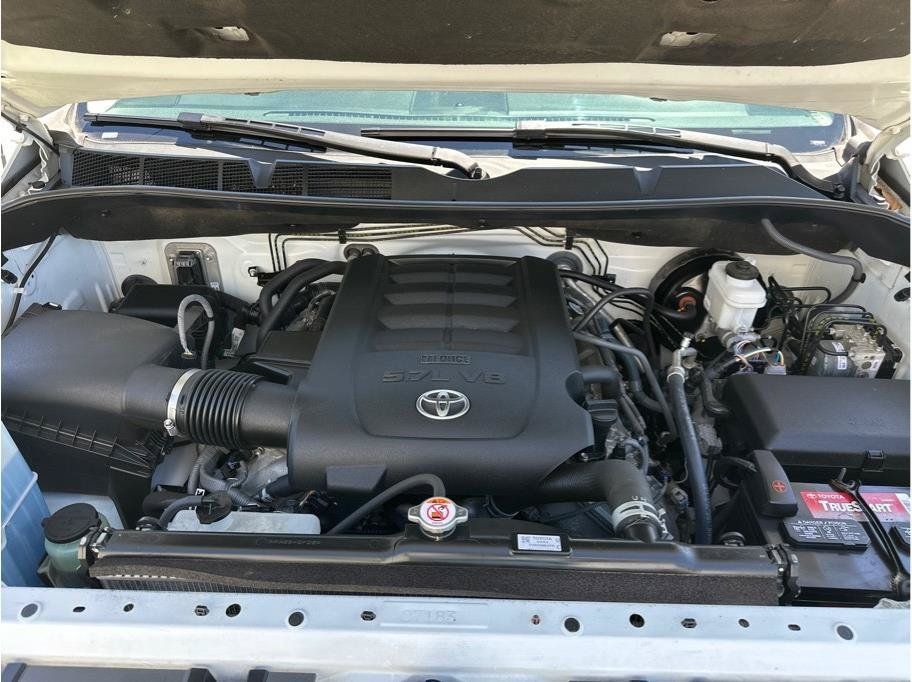 Used 2019 Toyota Tundra SR5 AWD/4WD image 17