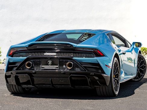 Used 2022 Lamborghini Huracan EVO RWD image 6