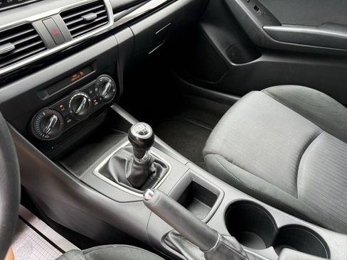 Used 2014 MAZDA MAZDA3 i Sport FWD image 11