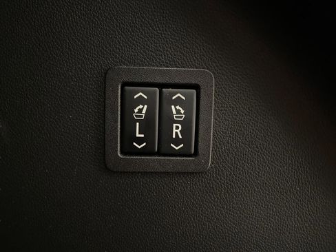 Used 2019 Buick Enclave Avenir w/ Avenir Technology Package image 7