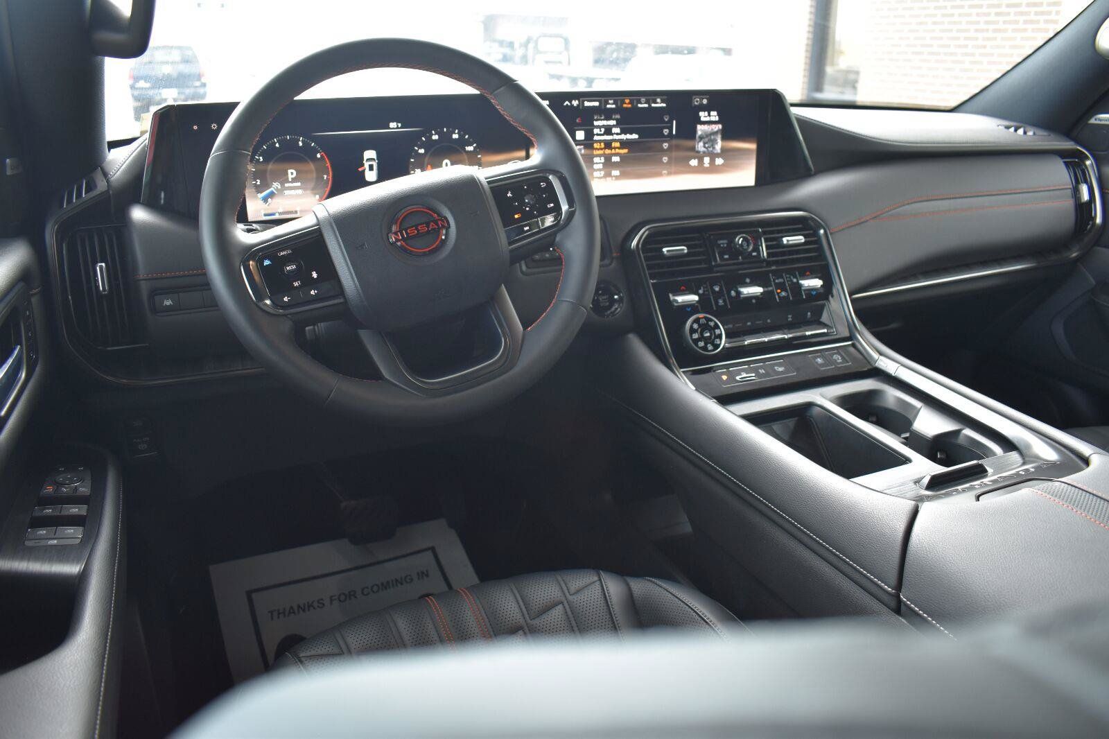 Certified 2025 Nissan Armada PRO-4X AWD/4WD image 32