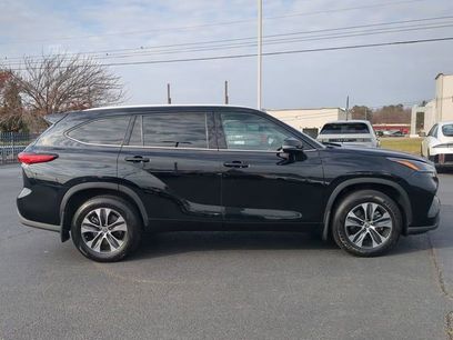 Used 2022 Toyota Highlander XLE