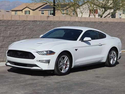 Used 2019 Ford Mustang Premium image 5