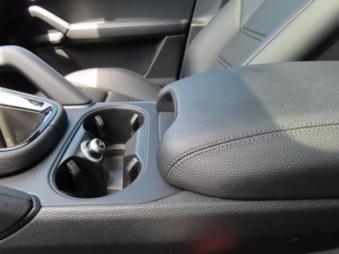 Used 2024 Porsche Cayenne Coupe image 31