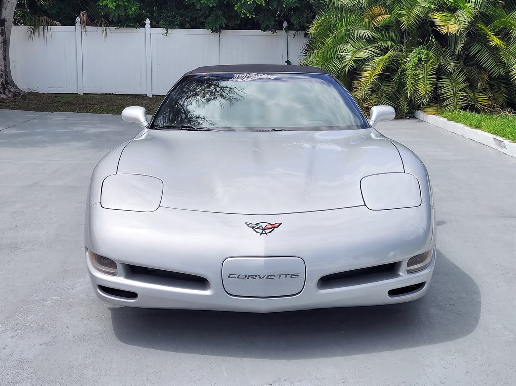 Used 1999 Chevrolet Corvette Convertible w/ Memory Pkg RWD image 11