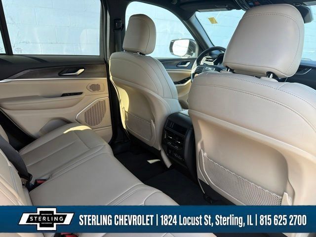 Used 2024 Jeep Grand Cherokee Limited 4xe AWD/4WD image 15
