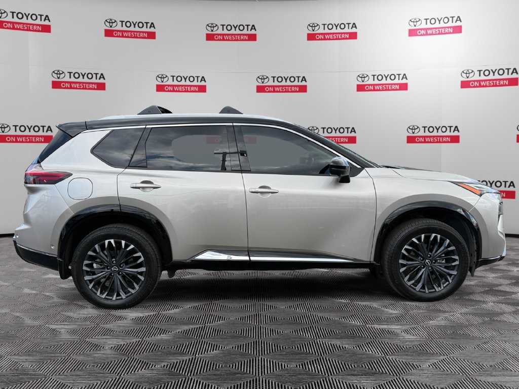 Used 2026 Nissan Rogue Platinum w/ Platinum Premium Package AWD/4WD image 4