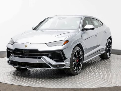 Used 2023 Lamborghini Urus S image 1