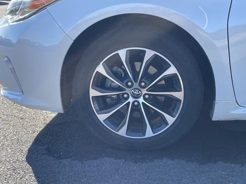 Used 2018 Toyota Avalon XLE image 30