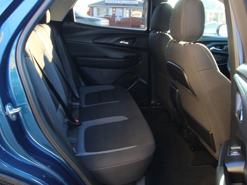 Used 2021 Chevrolet TrailBlazer LT w/ Convenience Package image 12